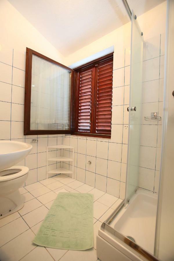 Rooms With The Sea View Baska  Ngoại thất bức ảnh
